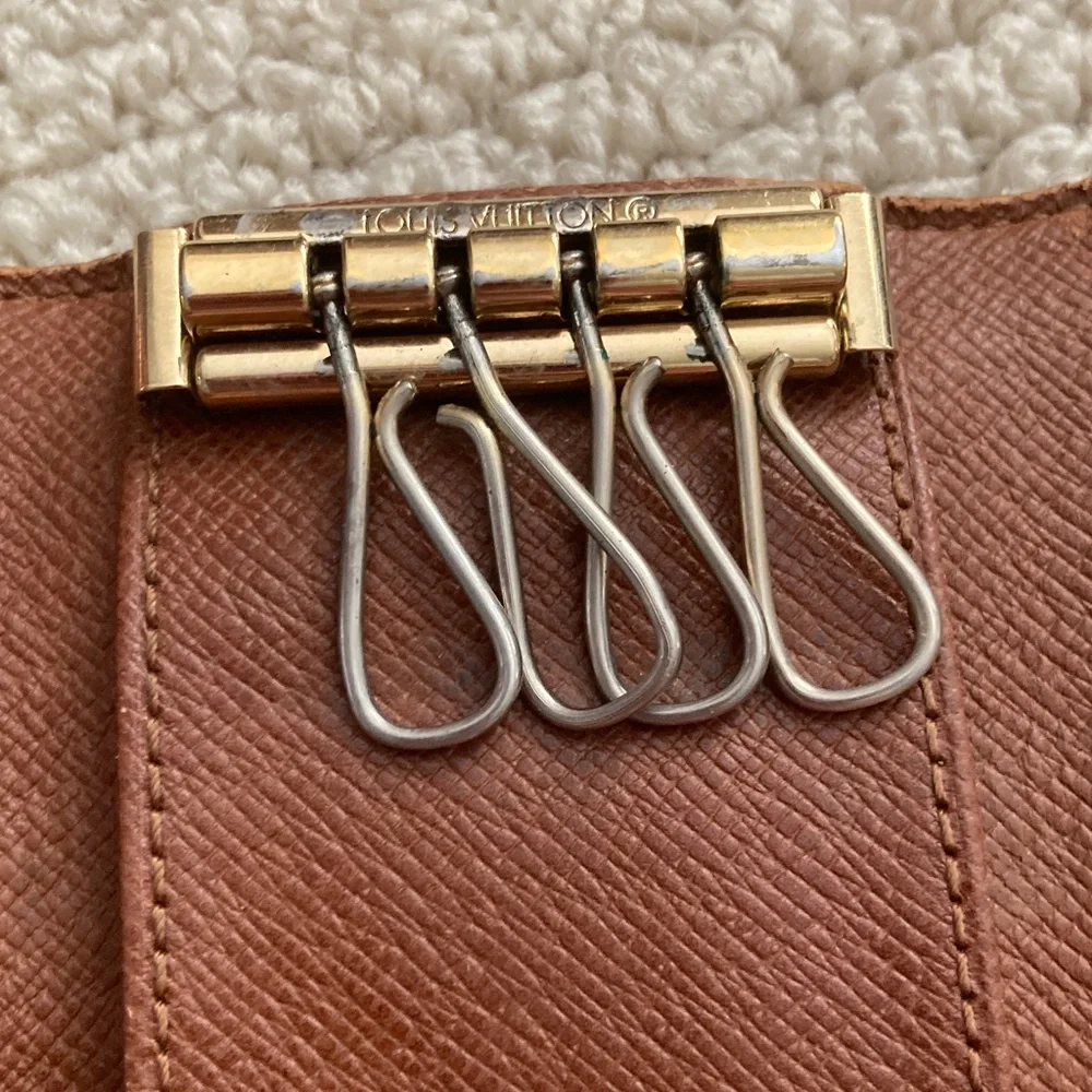 Louis Vuitton Dark Brown Monogram Key Holder Authentic GUC